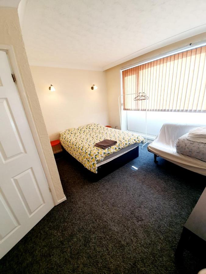 Rayleigh Town Centre 3 Bedroom Apartment Exterior foto