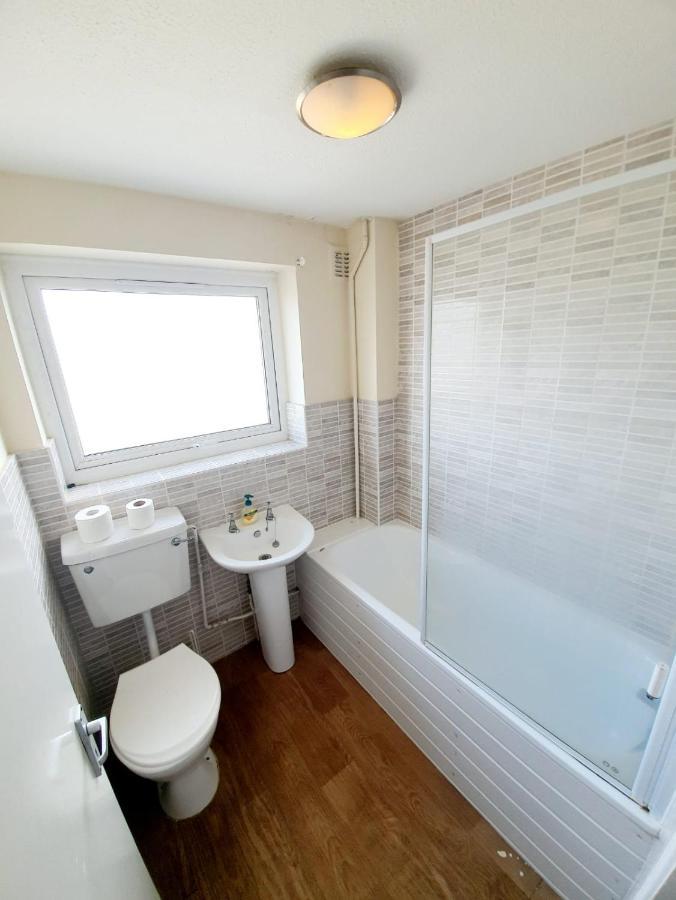 Rayleigh Town Centre 3 Bedroom Apartment Exterior foto