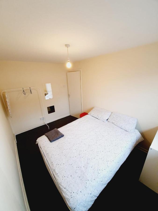 Rayleigh Town Centre 3 Bedroom Apartment Exterior foto